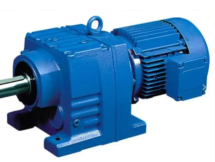 Helical tandwielmotor